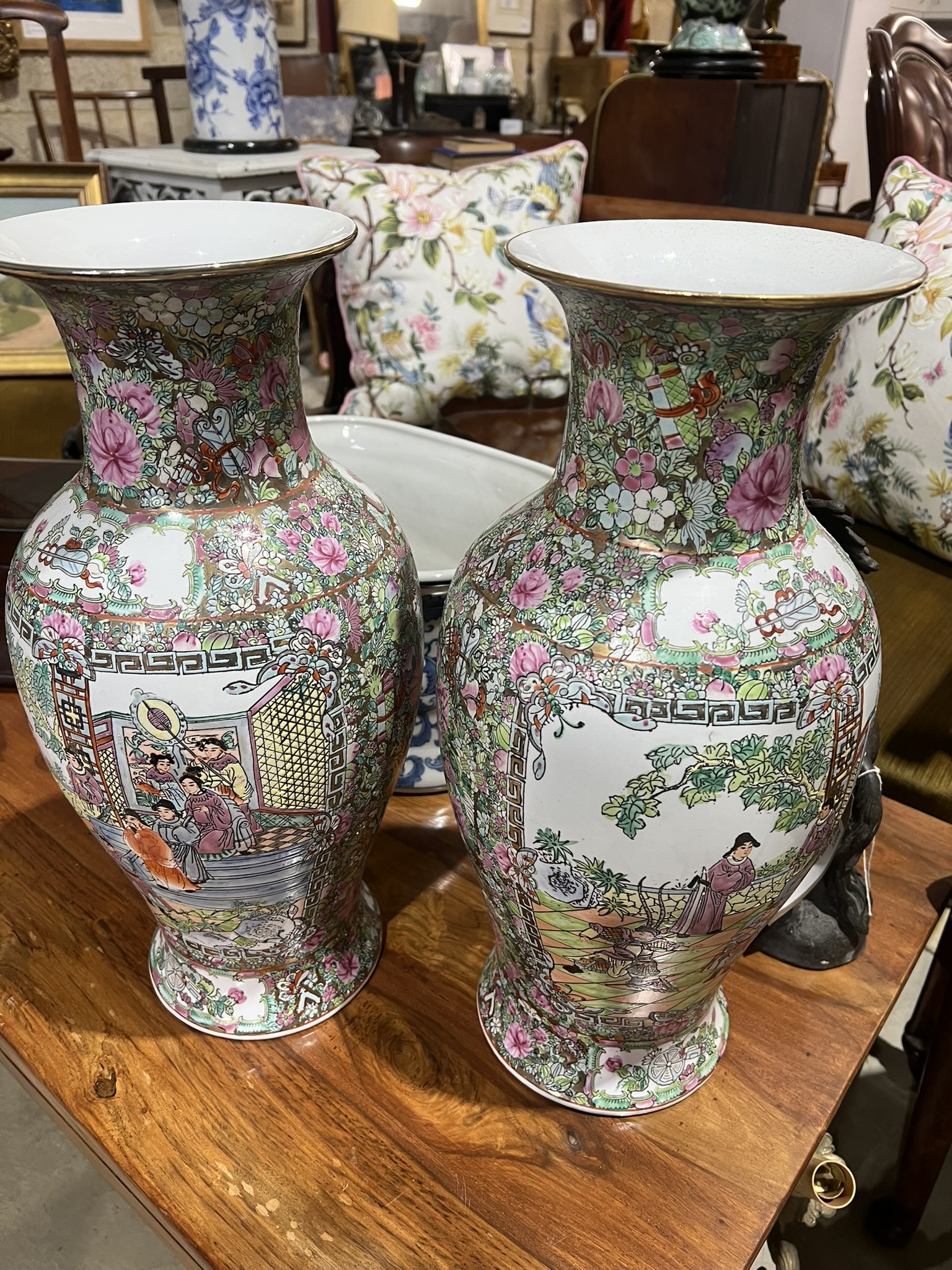 Stunning pair of antique 1920s Chinese Famille Verte vases